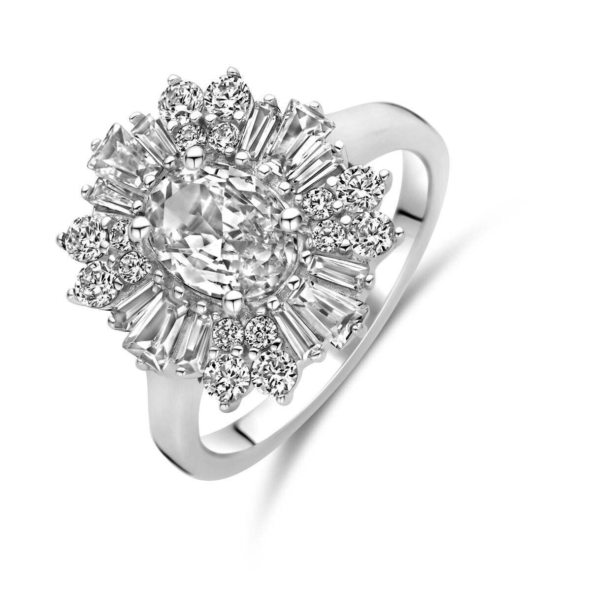 Zilveren damesring van gerhodineerd 925 zilver met een ovale zirkonia en stervormige setting van kleinere steentjes.