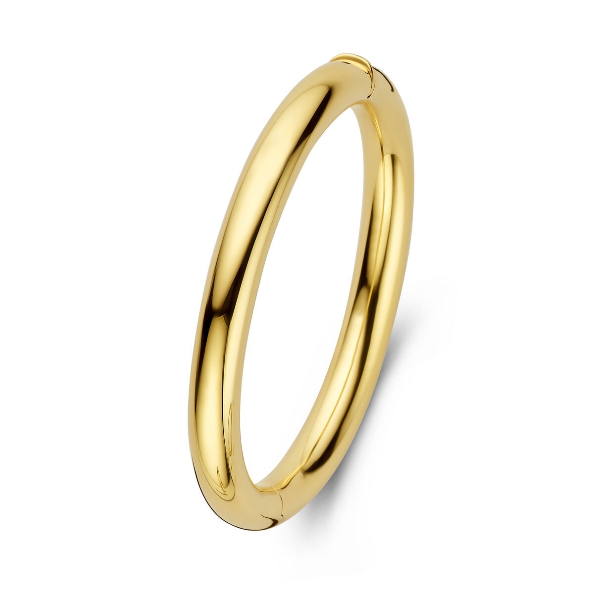 Brazalete dorado de 14k con bisagra, de forma circular y acabado brillante.