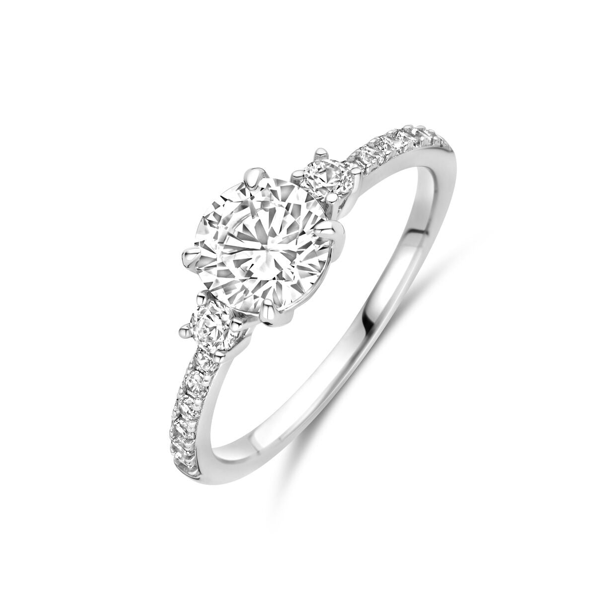Anillo de plata de 925 con zirconia cúbica brillante, banda de 6,5 mm y detalles brillantes.