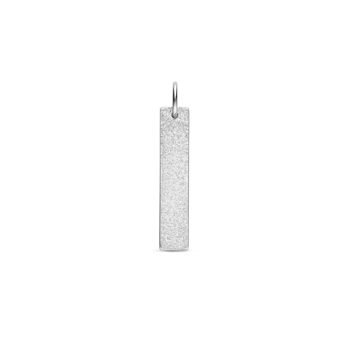 Colgante rectangular de plata 925, rhodiumado, con acabado mate.