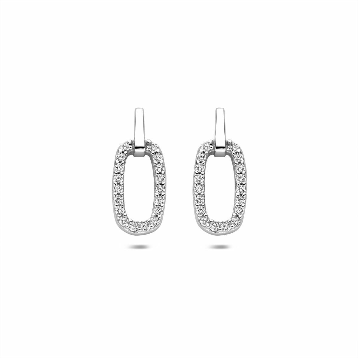 Pendientes de plata con un contorno de circonitas, forma ovalada y tamaño de 16,5 mm.