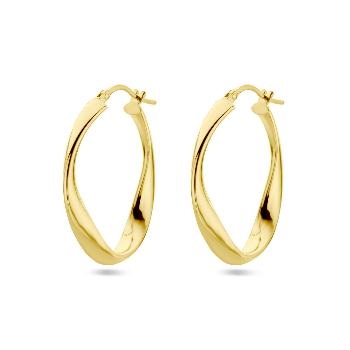 Aros de plata dorada, con un diseño ondulado y un tamaño de 31x4 mm.