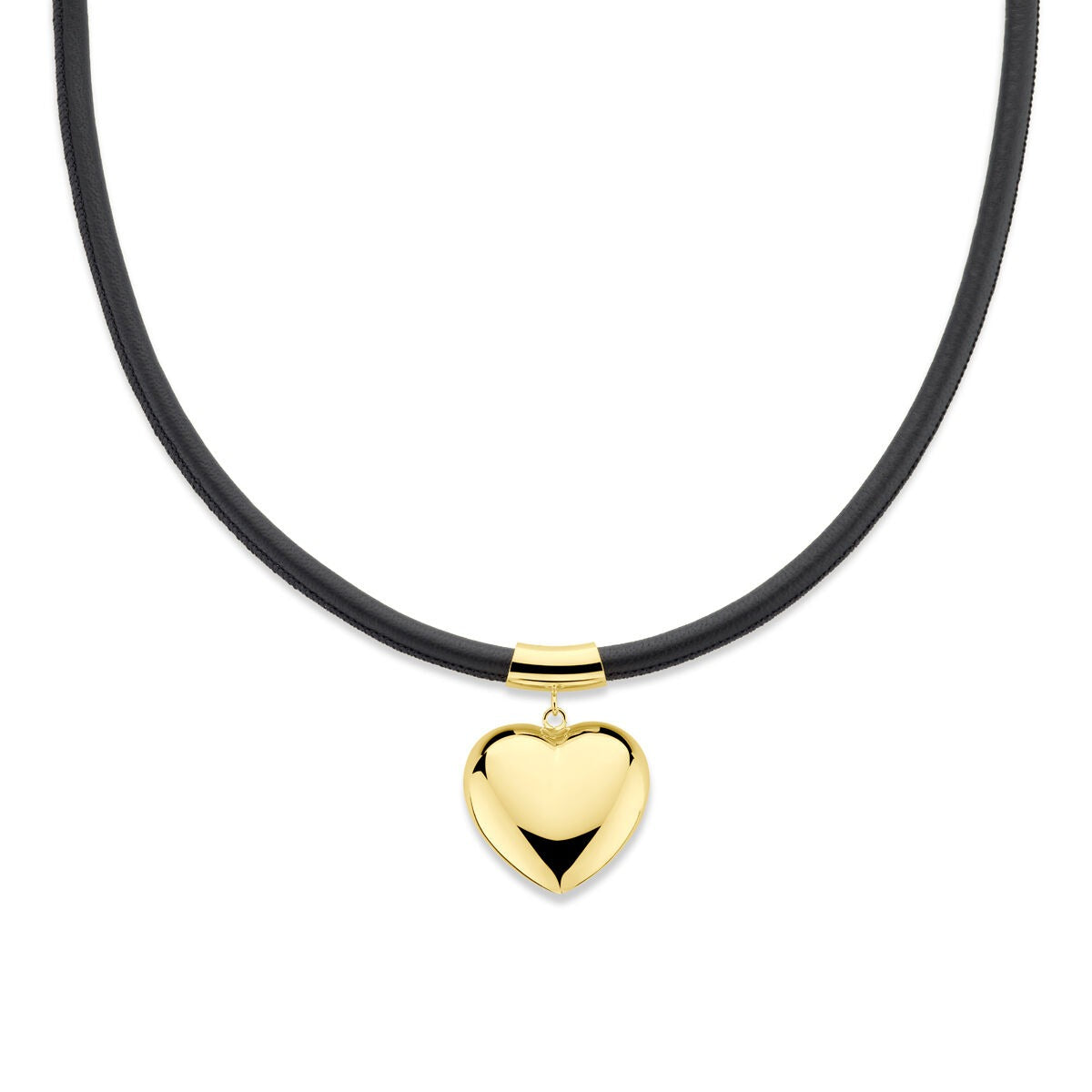 Collar de plata dorada con colgante en forma de corazón y cordón negro.