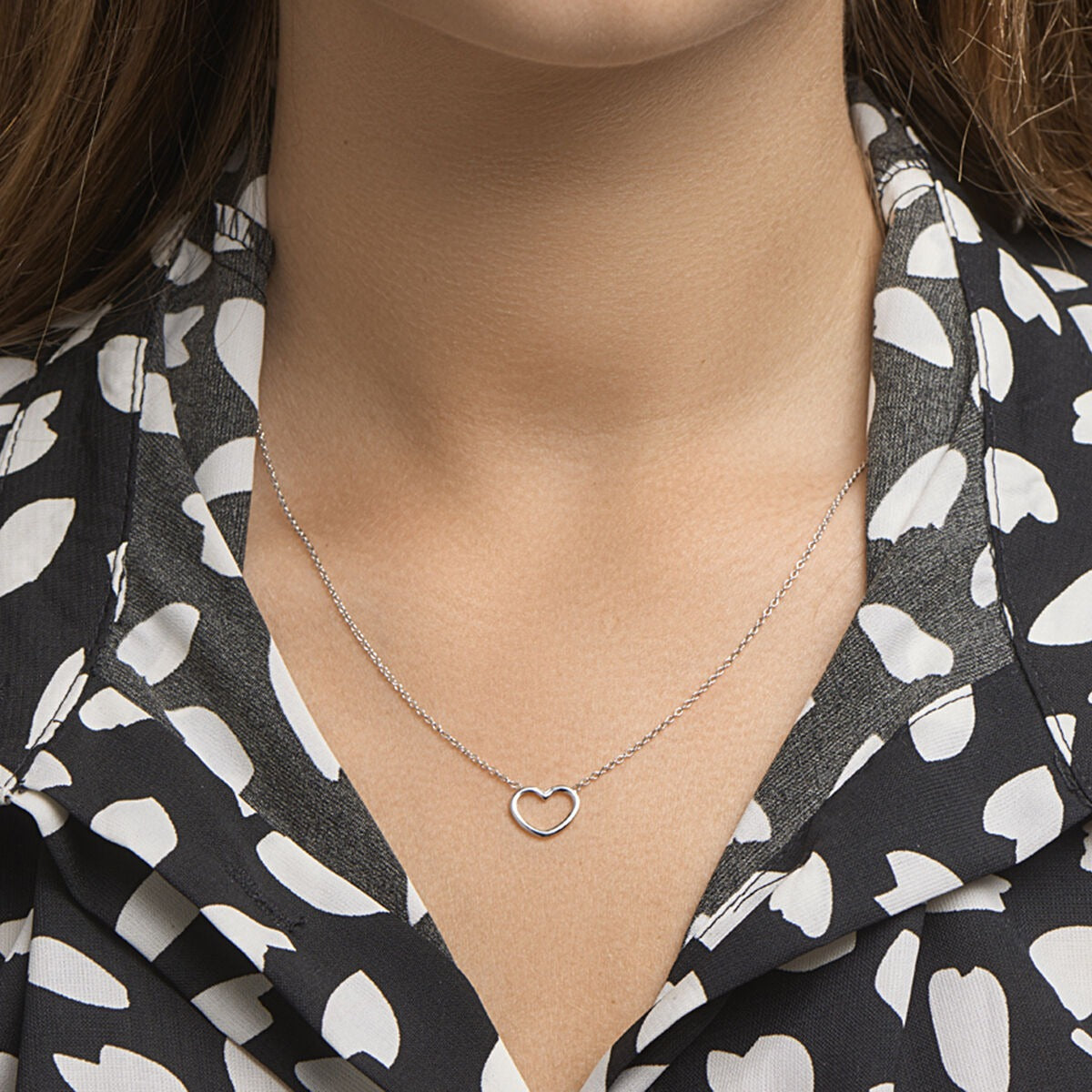 Collar de plata con corazón – plata 925 rodiada