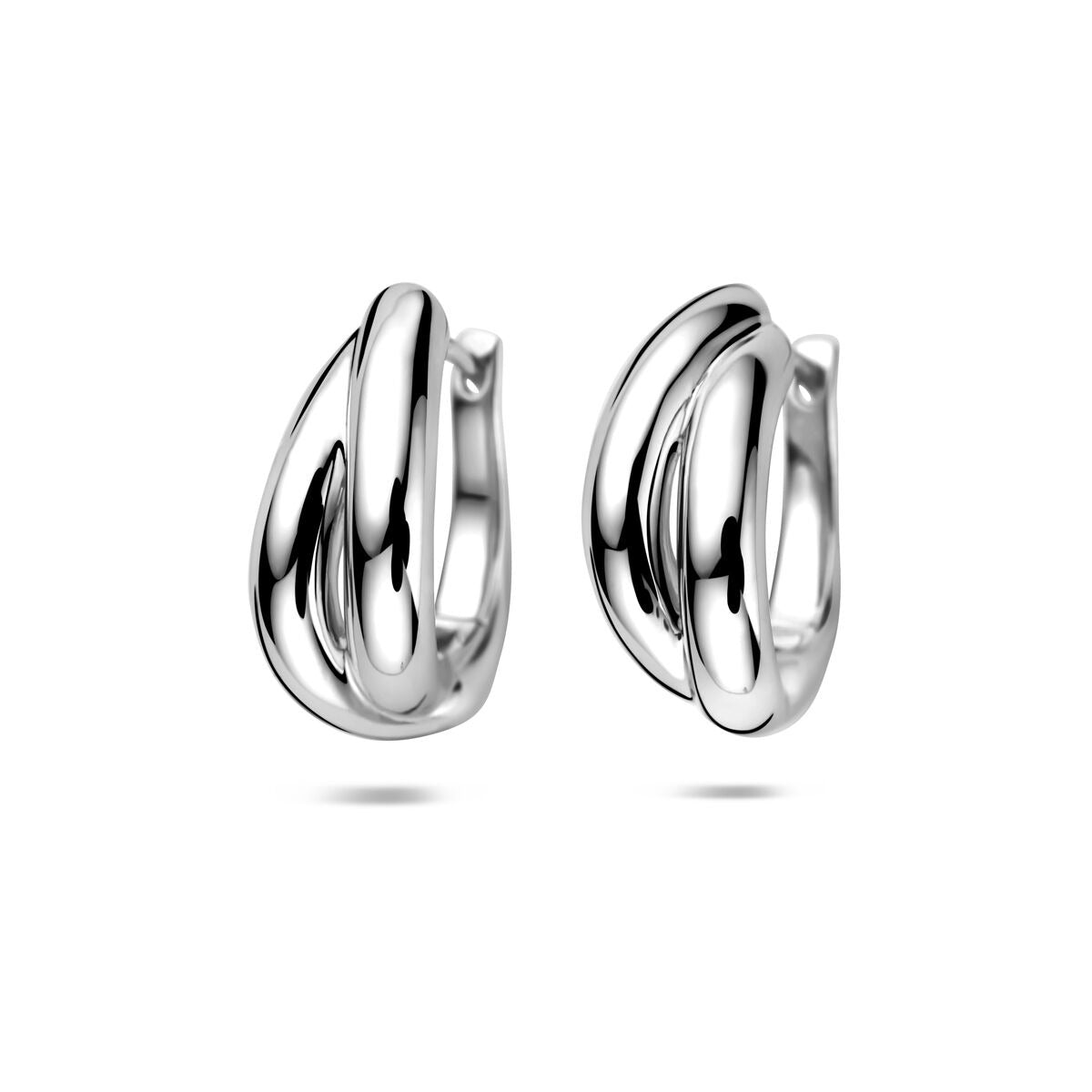 Pendientes de aro de plata rodiada con un diseño ondulado y pulido.