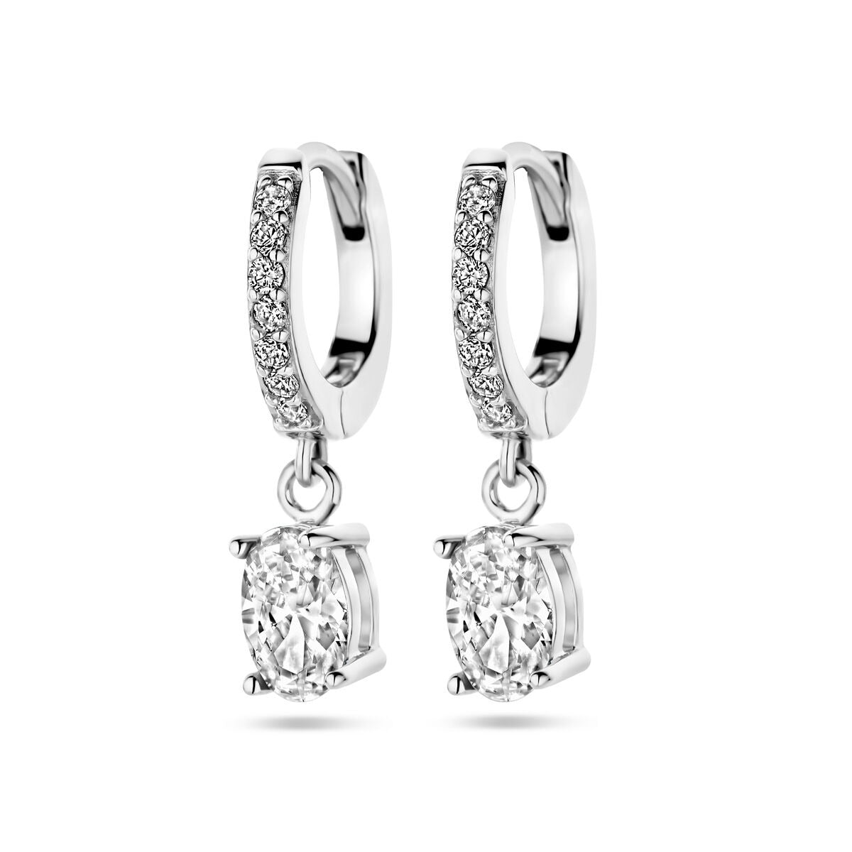 Pendientes de aro de plata rodiada con circonitas ovaladas en engaste de entorno.