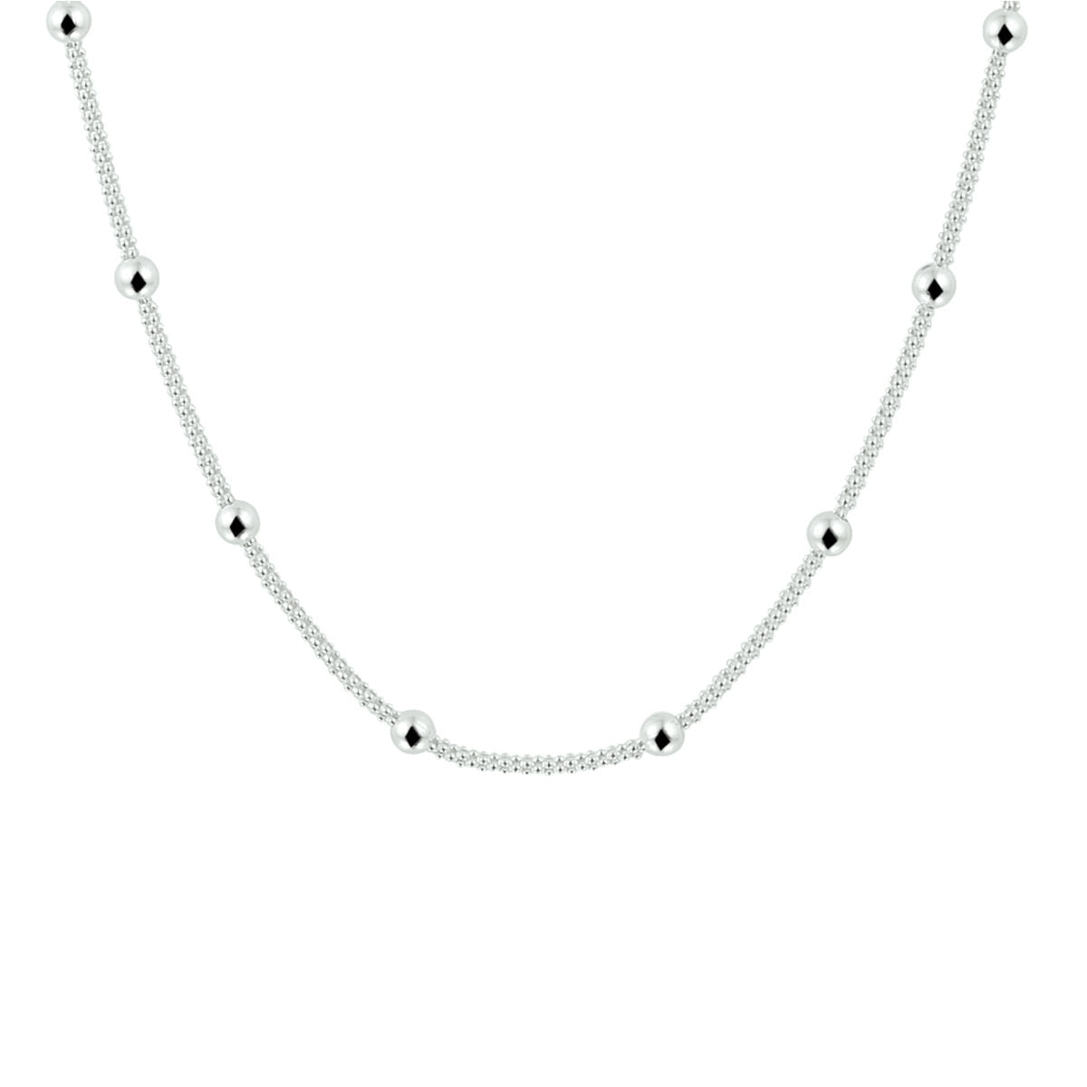 Collar plateado trenzado sin colgante con bolitas brillantes.