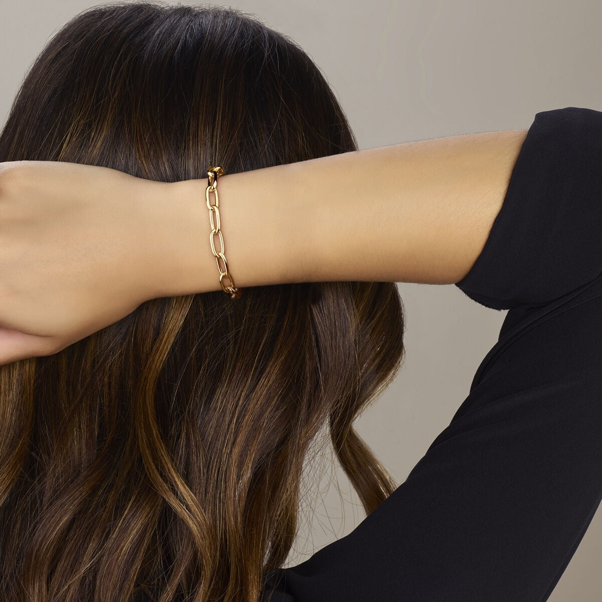 Pulsera de oro amarillo con eslabones de alambre – 7 mm