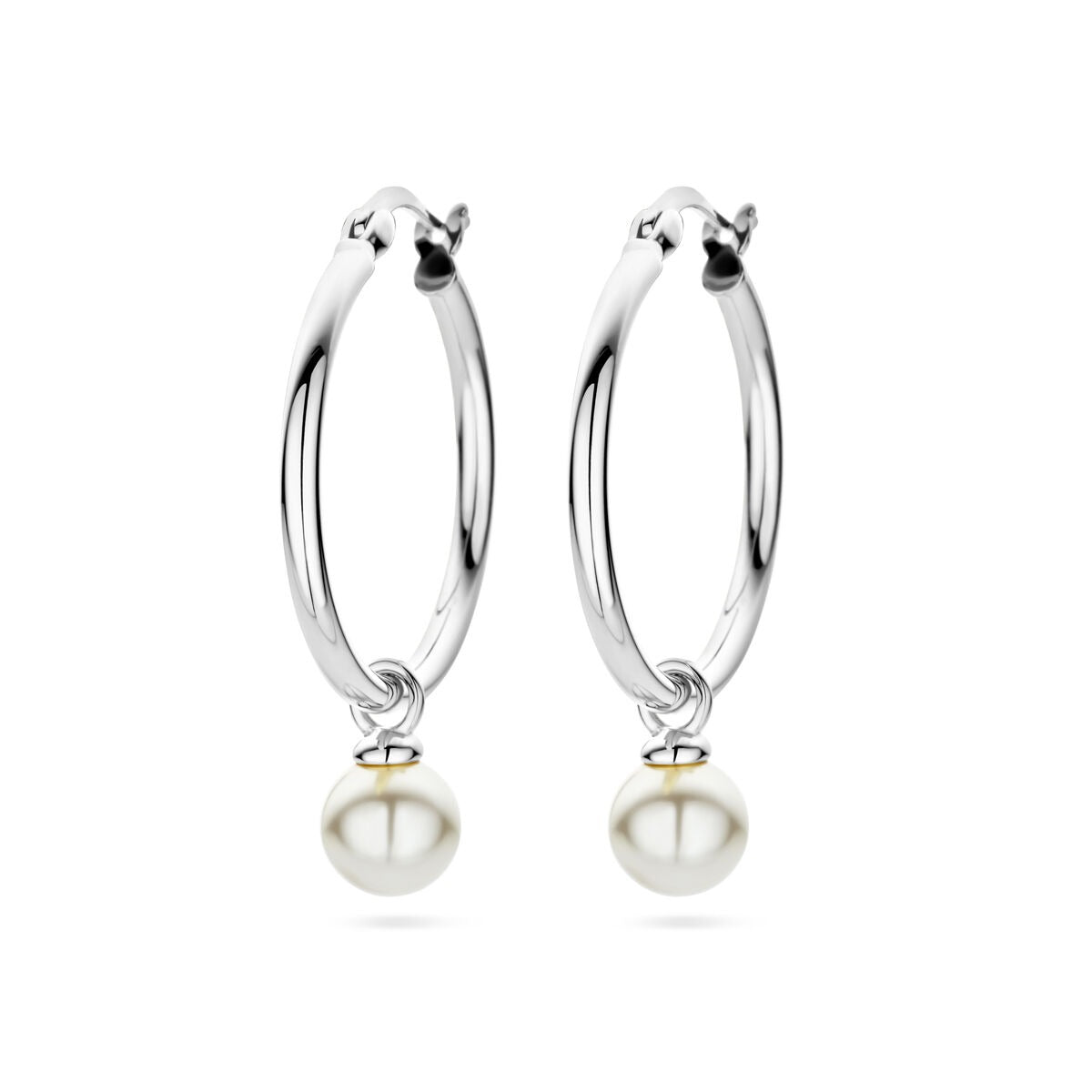 Pendientes de aro de plata con perla, elaborados en plata 925 rodiada.