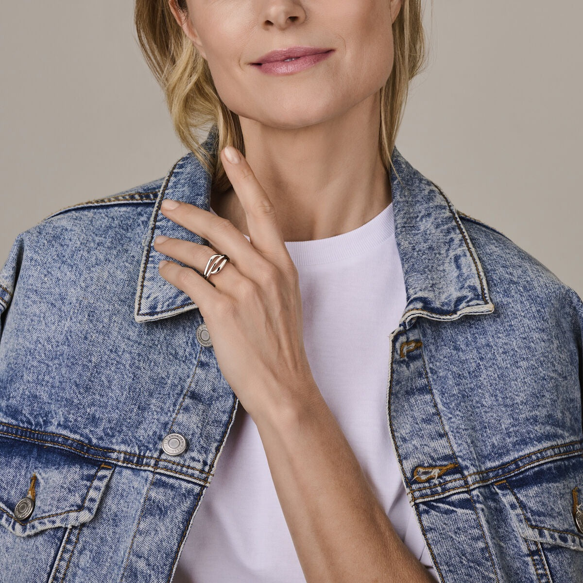 Anillo de mujer de plata rodiada – 11 mm de ancho