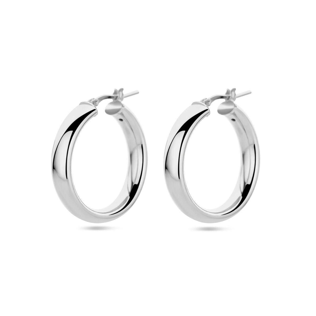 Pendientes de aro de plata rodiada, semi-redondos, de 26 mm de diámetro.