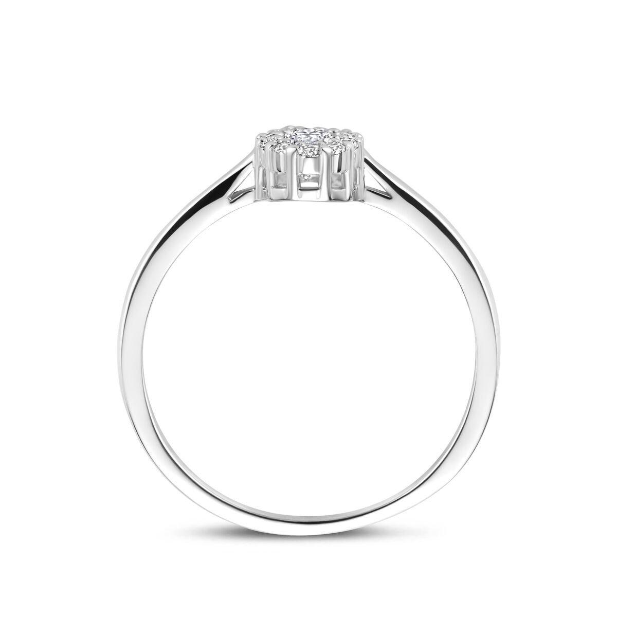 Anillo de mujer de plata con zirconia ovalada y engaste de entorno