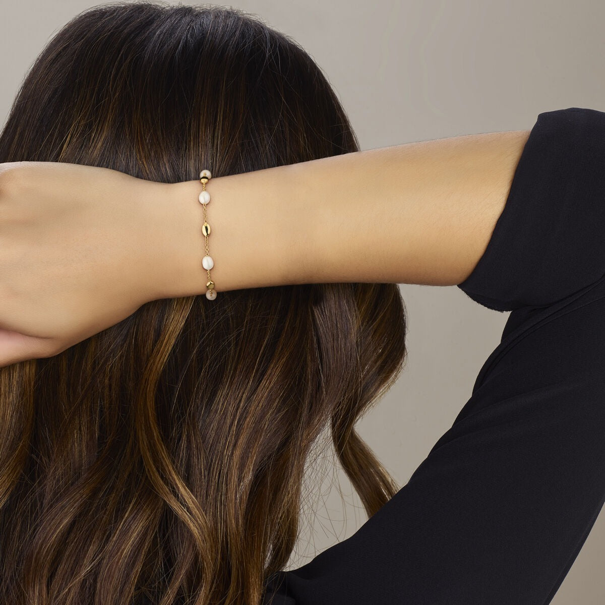 pulsera de oro amarillo con perlas