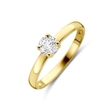 Anillo de oro amarillo de 9 quilates con circonita en engaste solitario.