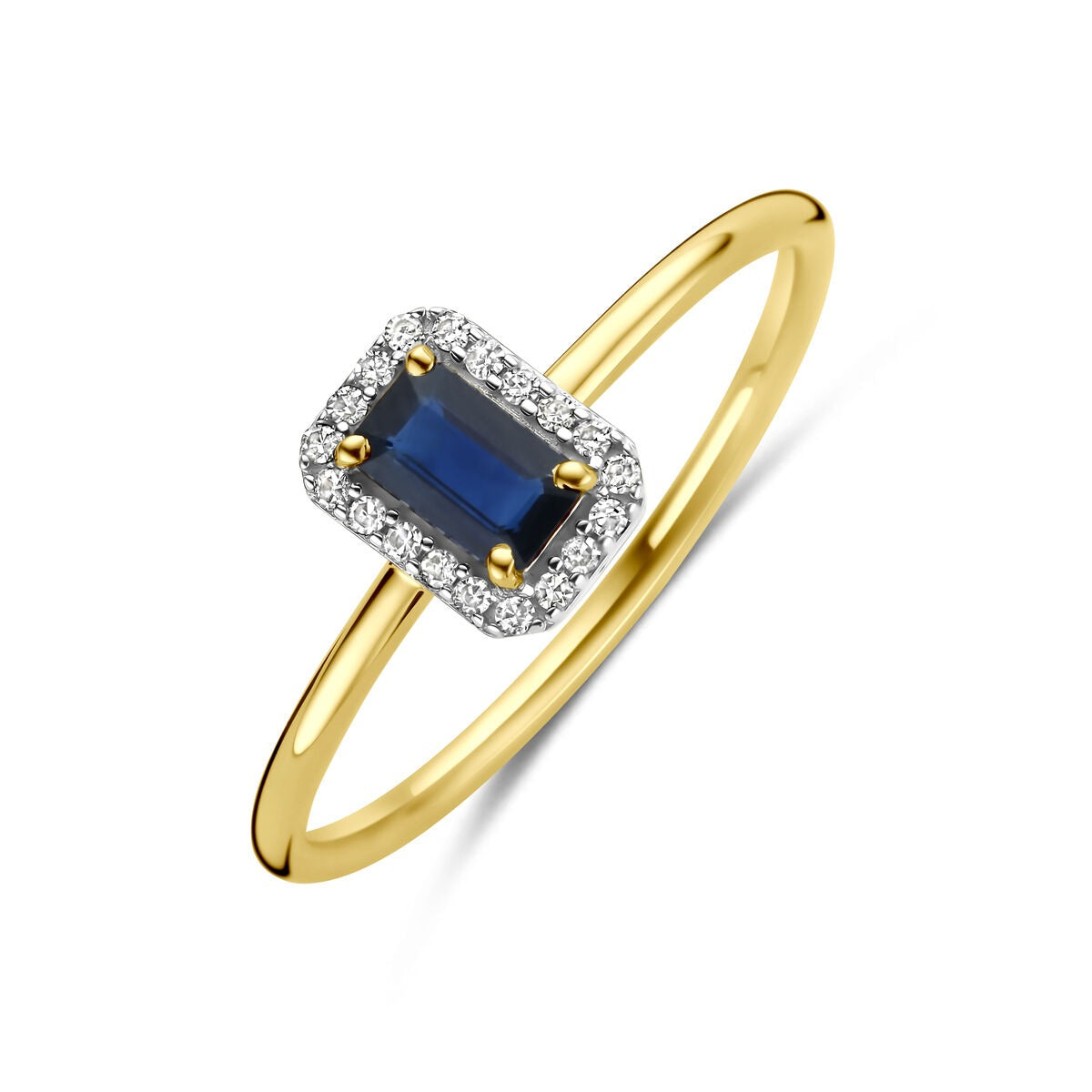 Anillo dorado de 14k con zafiro rectangular y diamantes alrededor.