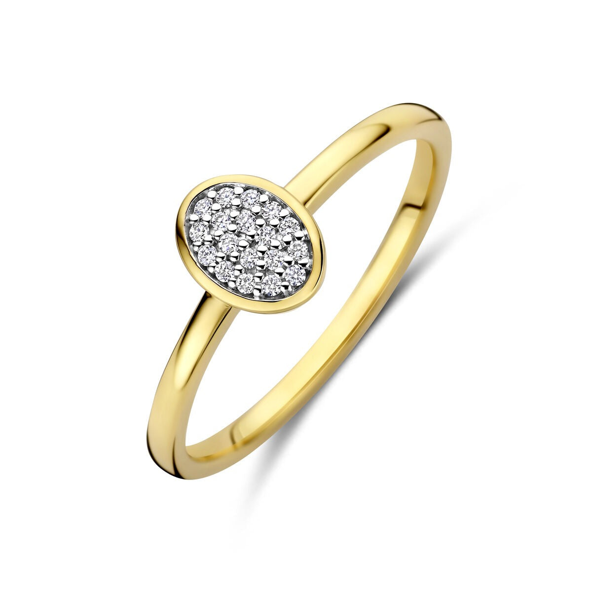 Anillo de oro amarillo de 14k con diamantes en forma ovalada.