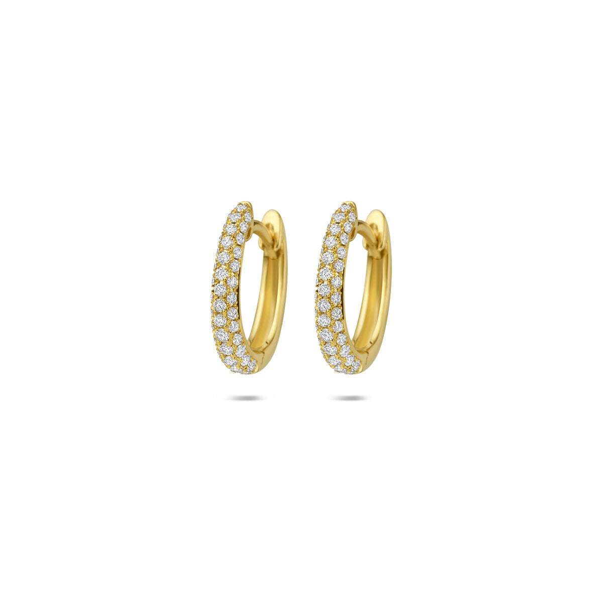 Aros de oro amarillo de 14k con fila de diamantes.