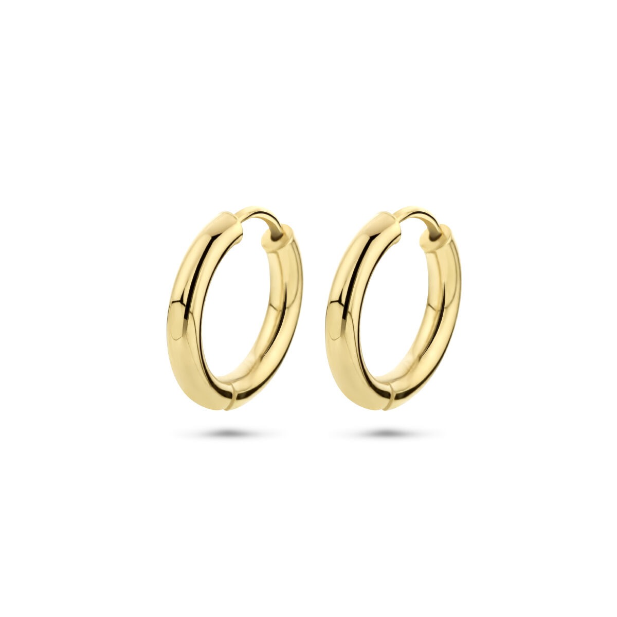 Aros de oro amarillo de 9 quilates con un diseño liso y brillante.
