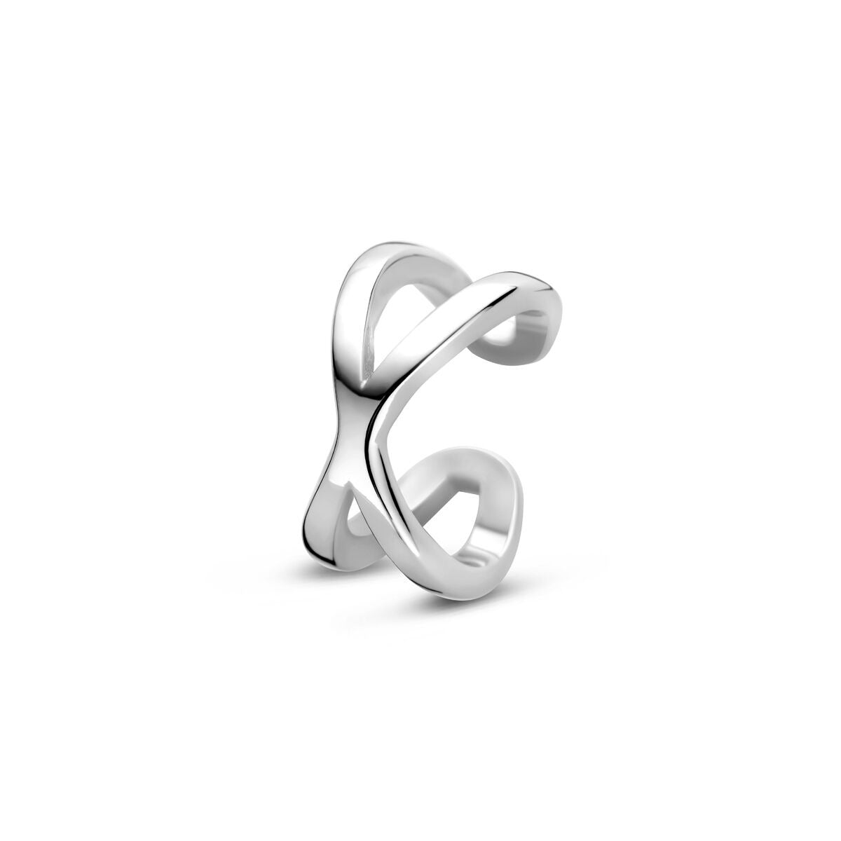 Ear cuff de plata 925, acabado rodiado, con diseño entrelazado y forma moderna.