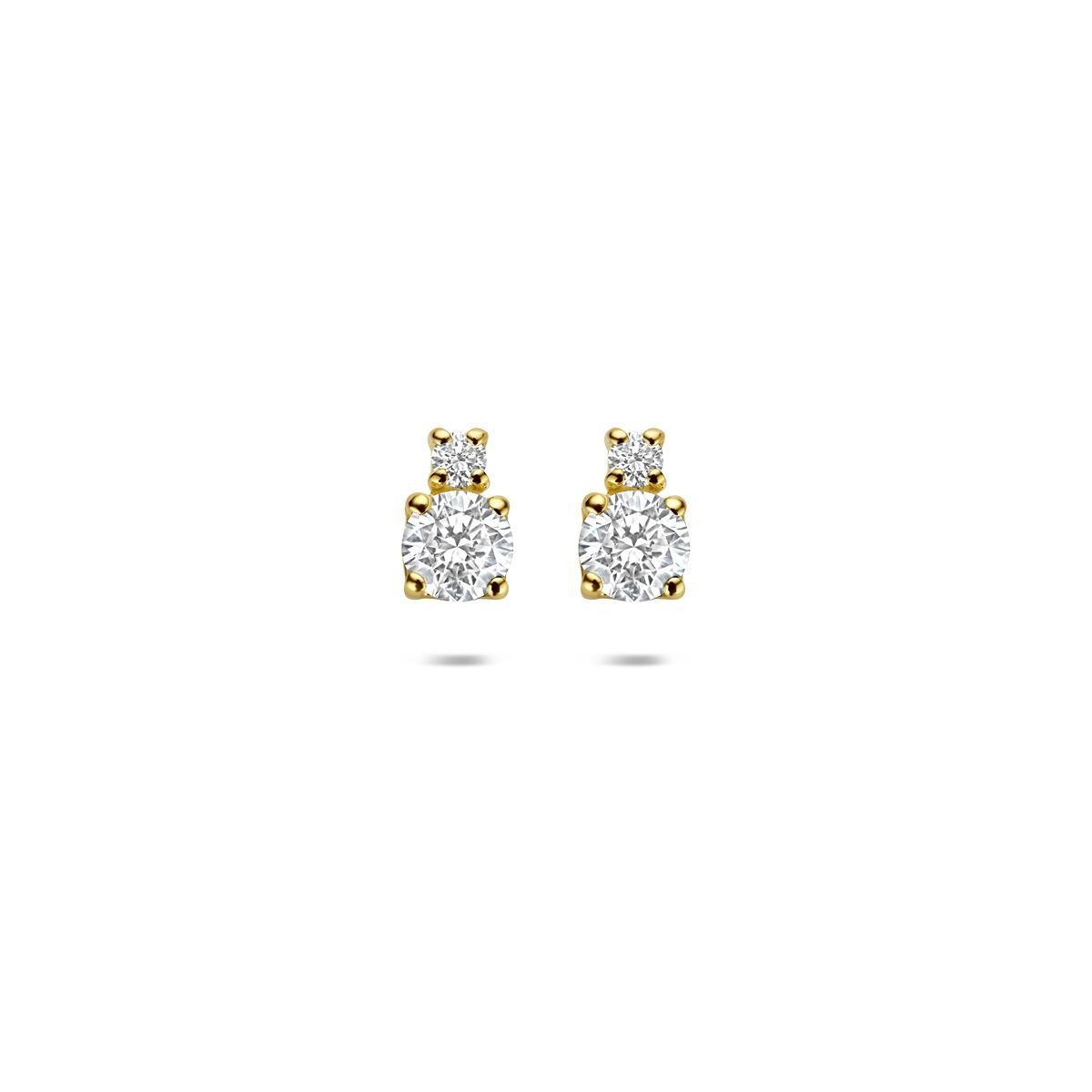 Pendientes de oro amarillo de 14k con diamantes cultivados en laboratorio.