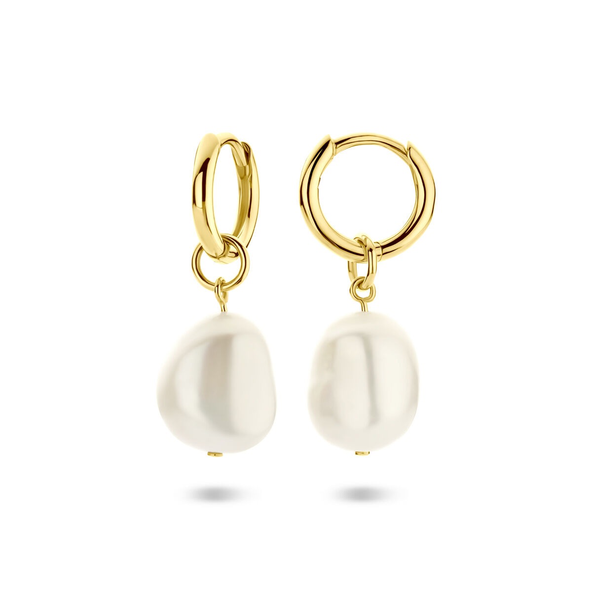 Aros chapados en oro de plata con perlas