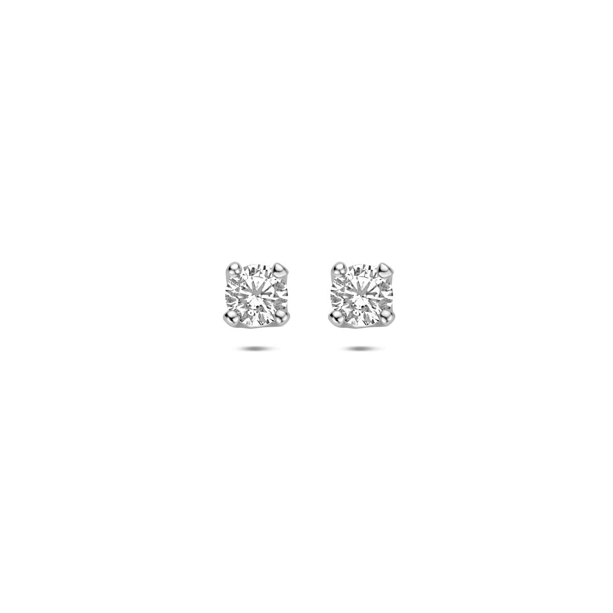 Pendientes de primera puesta de plata rodiada con circonitas brillantes.