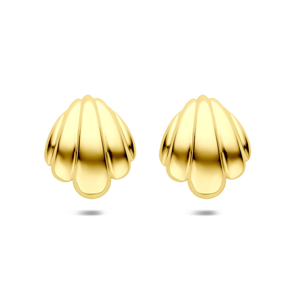 Pendientes de botón dorados de acero con ion plating, forma de concha y 20 mm de diámetro.