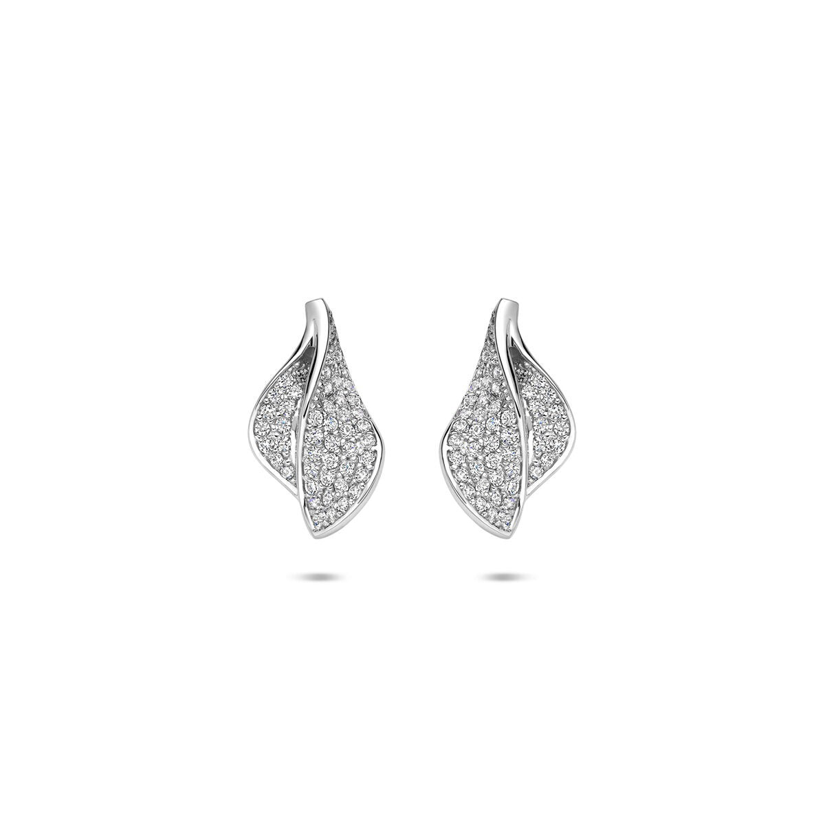 Pendientes de plata con forma de hoja, decorados con circonitas y acabado en rodio.