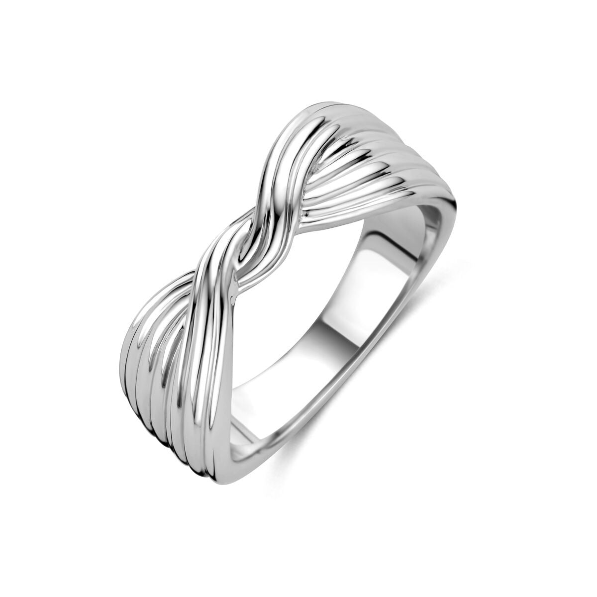 Anillo de plata rhodium con diseño entrelazado en forma de infinito.