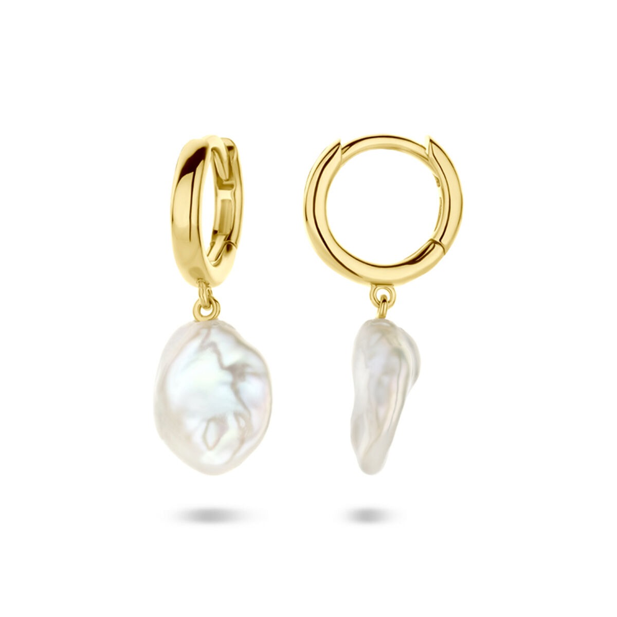 Aros chapados en oro con perla barroca