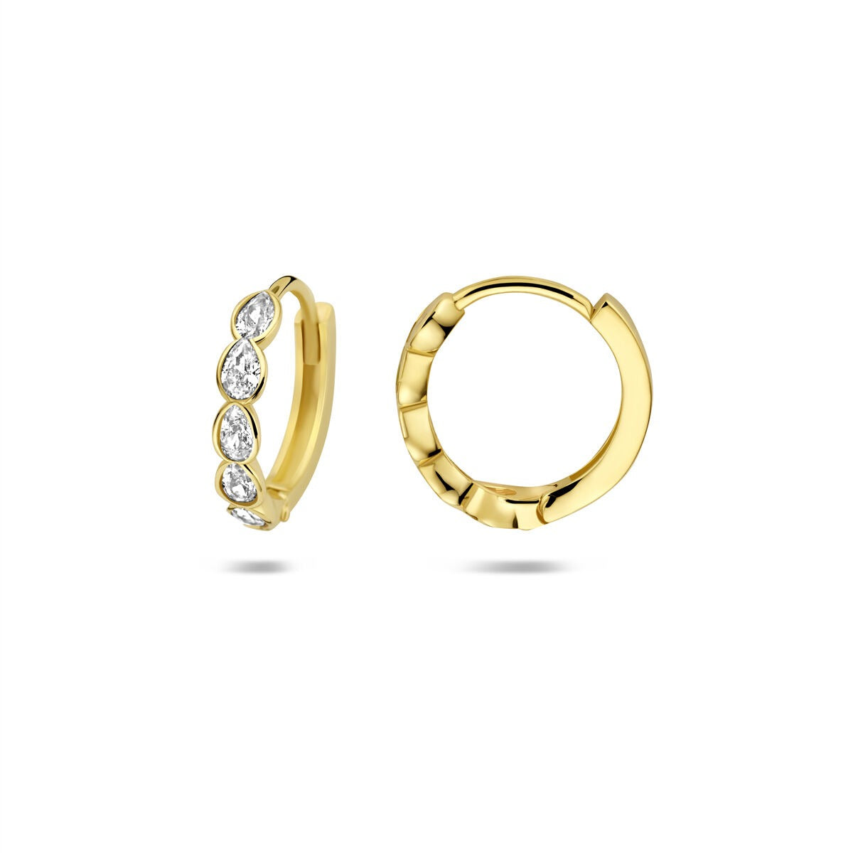 aros de oro amarillo de 9k con circonitas – brillo sutil en diseño elegante
