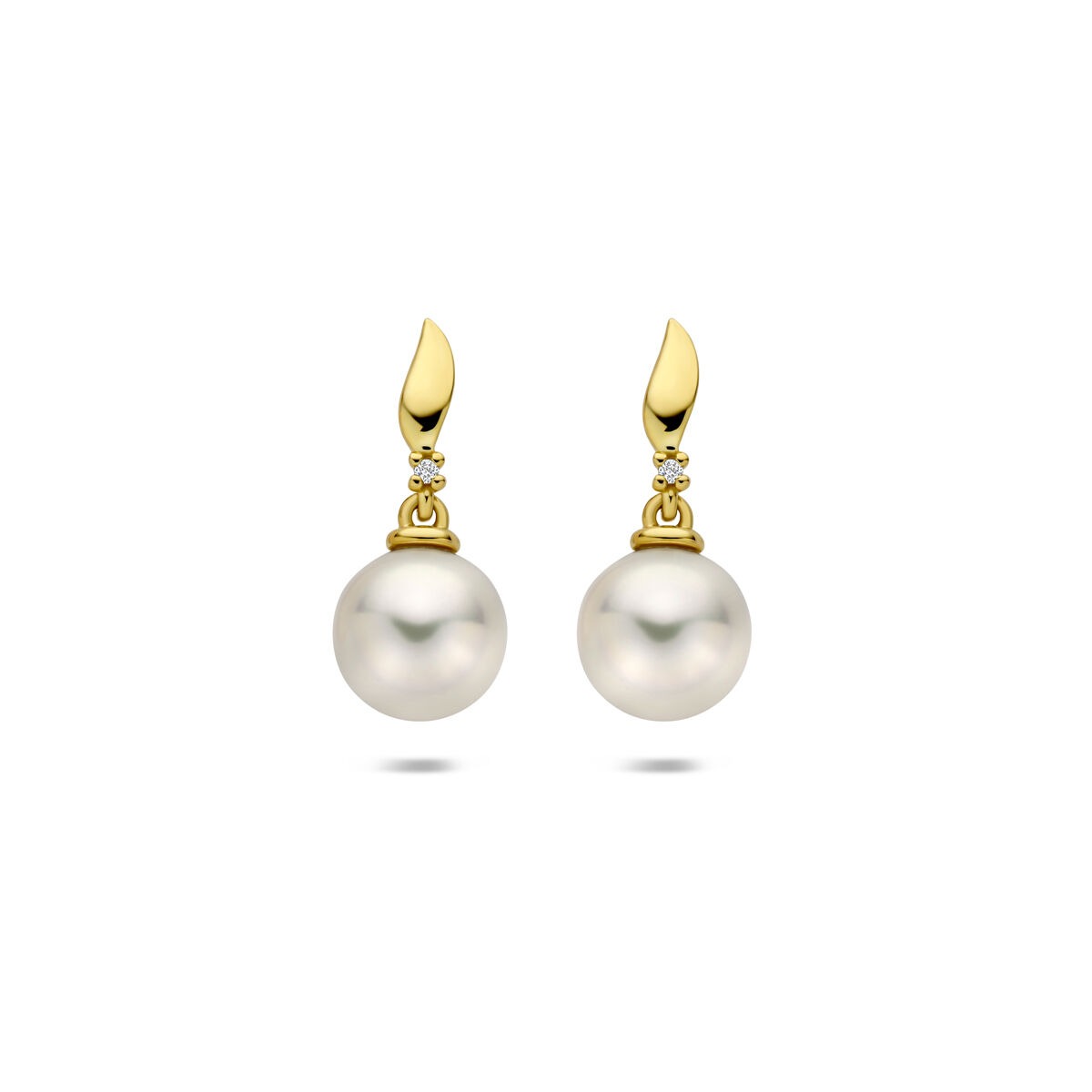 Pendientes largos de oro amarillo de 14k con diamante y perla.