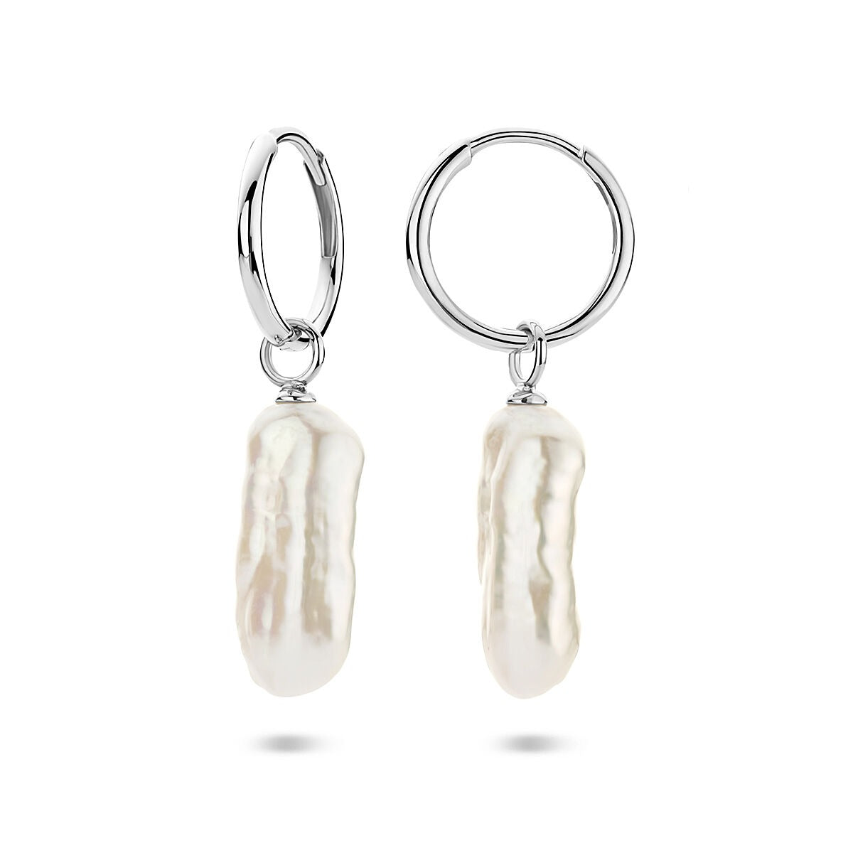 Aros de plata con perla – rodiado