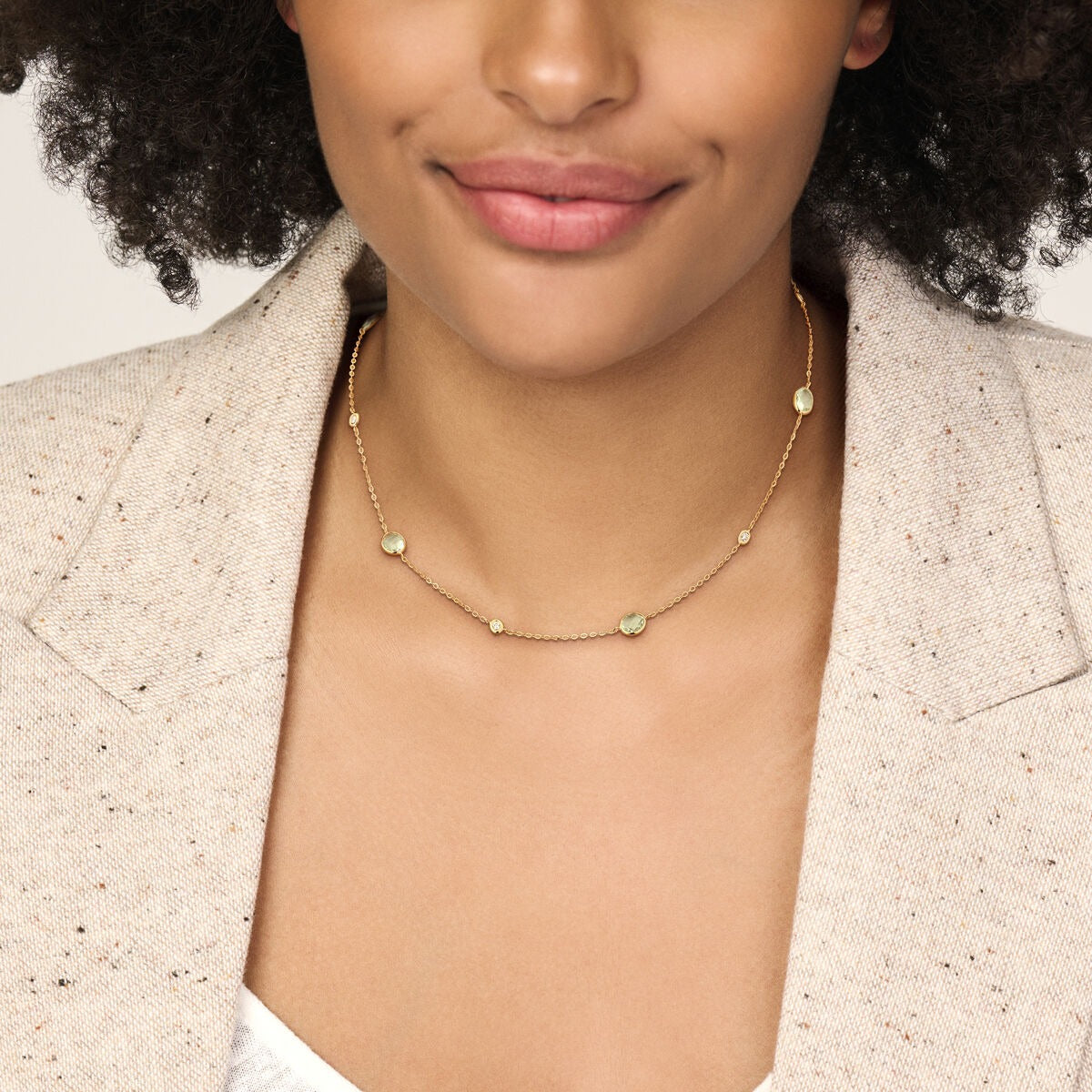 collar de oro amarillo de 14k con amatista verde y diamante de 0,25 ct