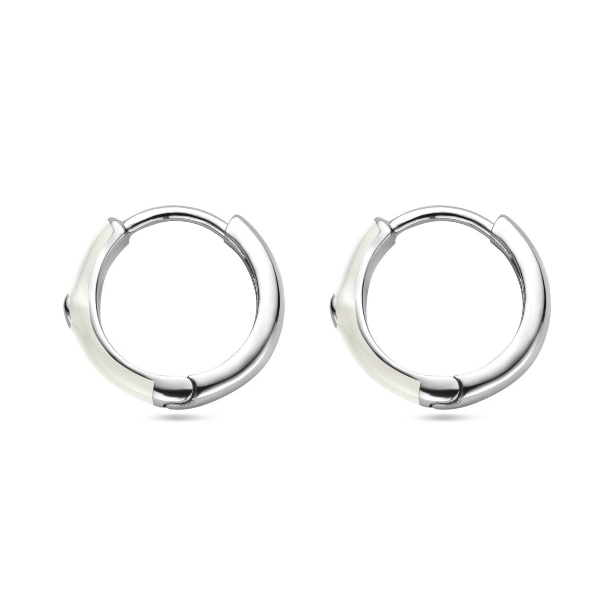 Pendientes de aro plateados para dama con circonitas y esmalte blanco, chapados en rodio, de 15 mm.