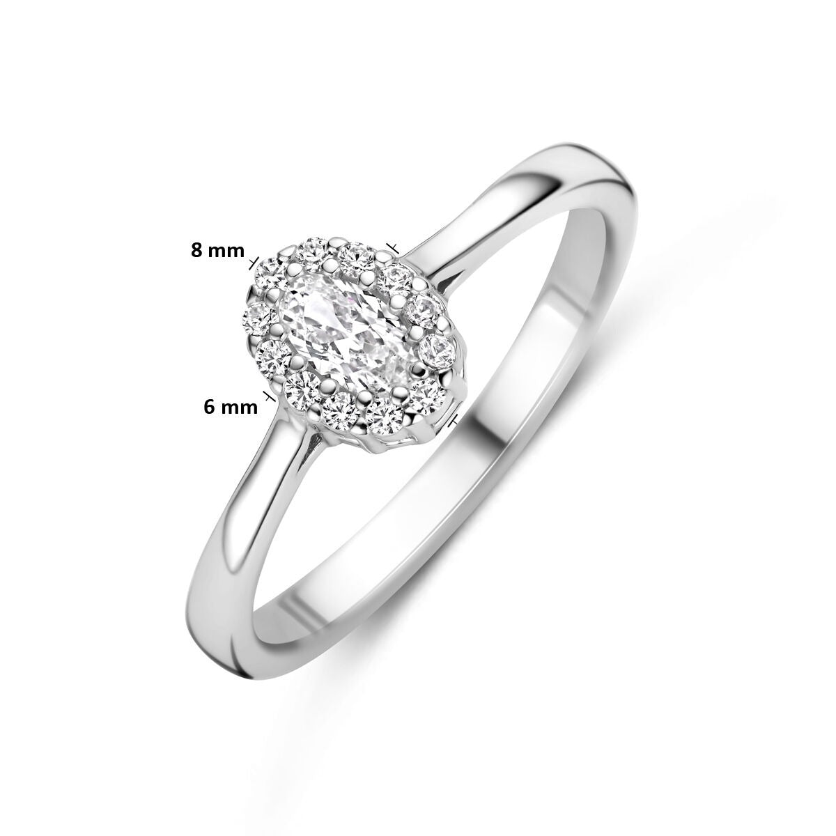 Anillo de mujer de plata con zirconia ovalada y engaste de entorno