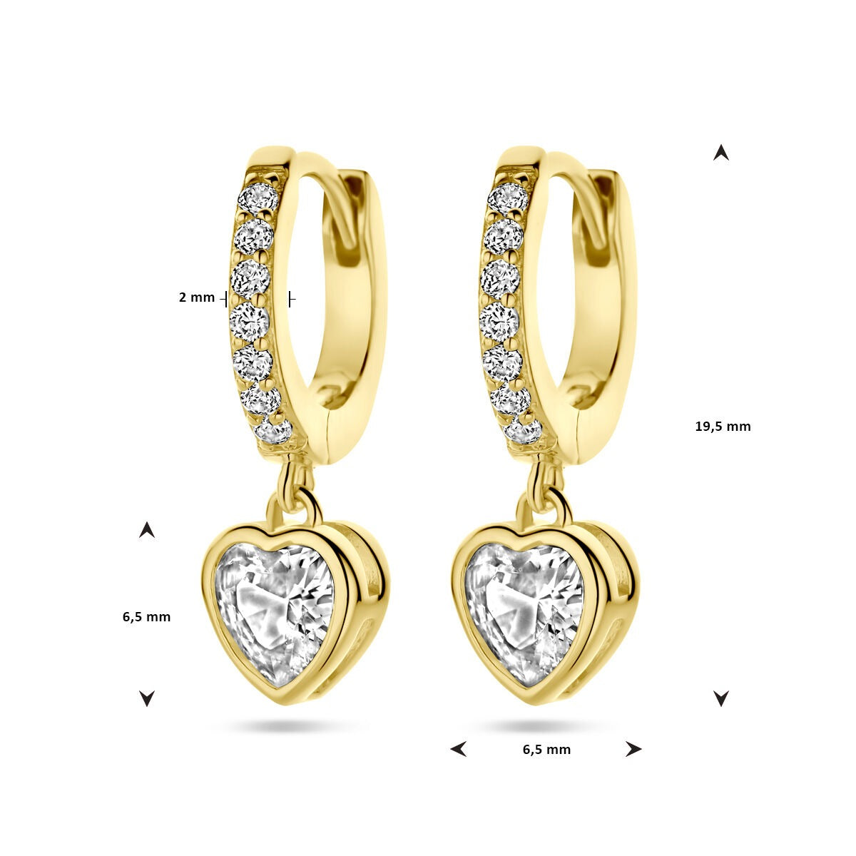 Aros chapados en oro con zirconia en forma de corazón y entorno