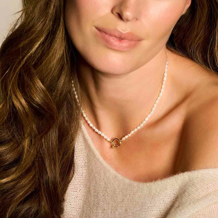 14k Geelgouden parel ketting met veerslot
