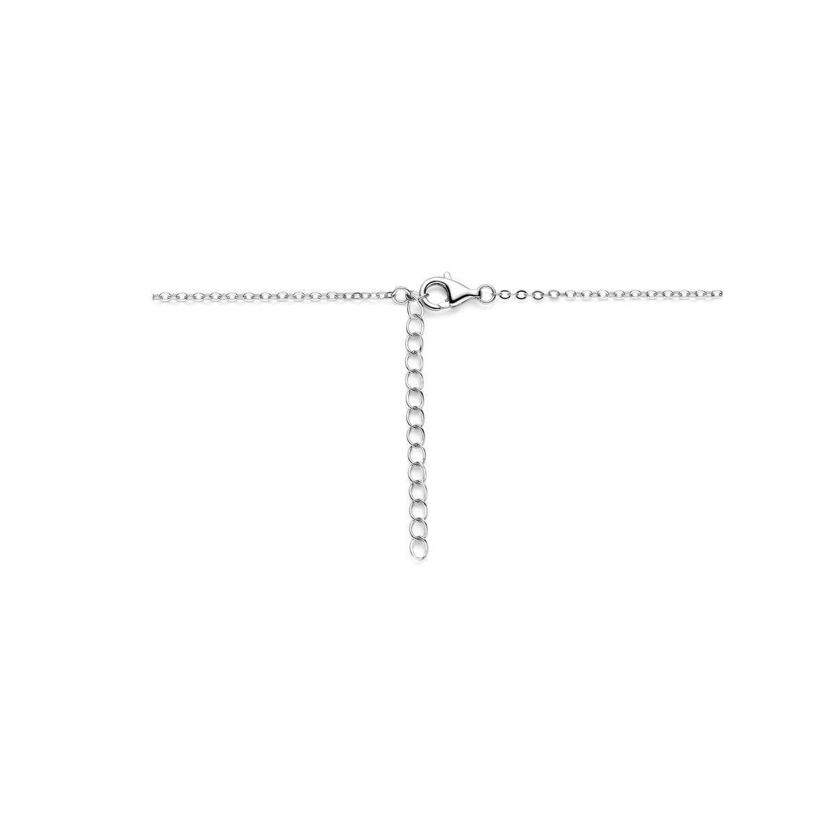 Collar de plata chapado en rodio con corazón