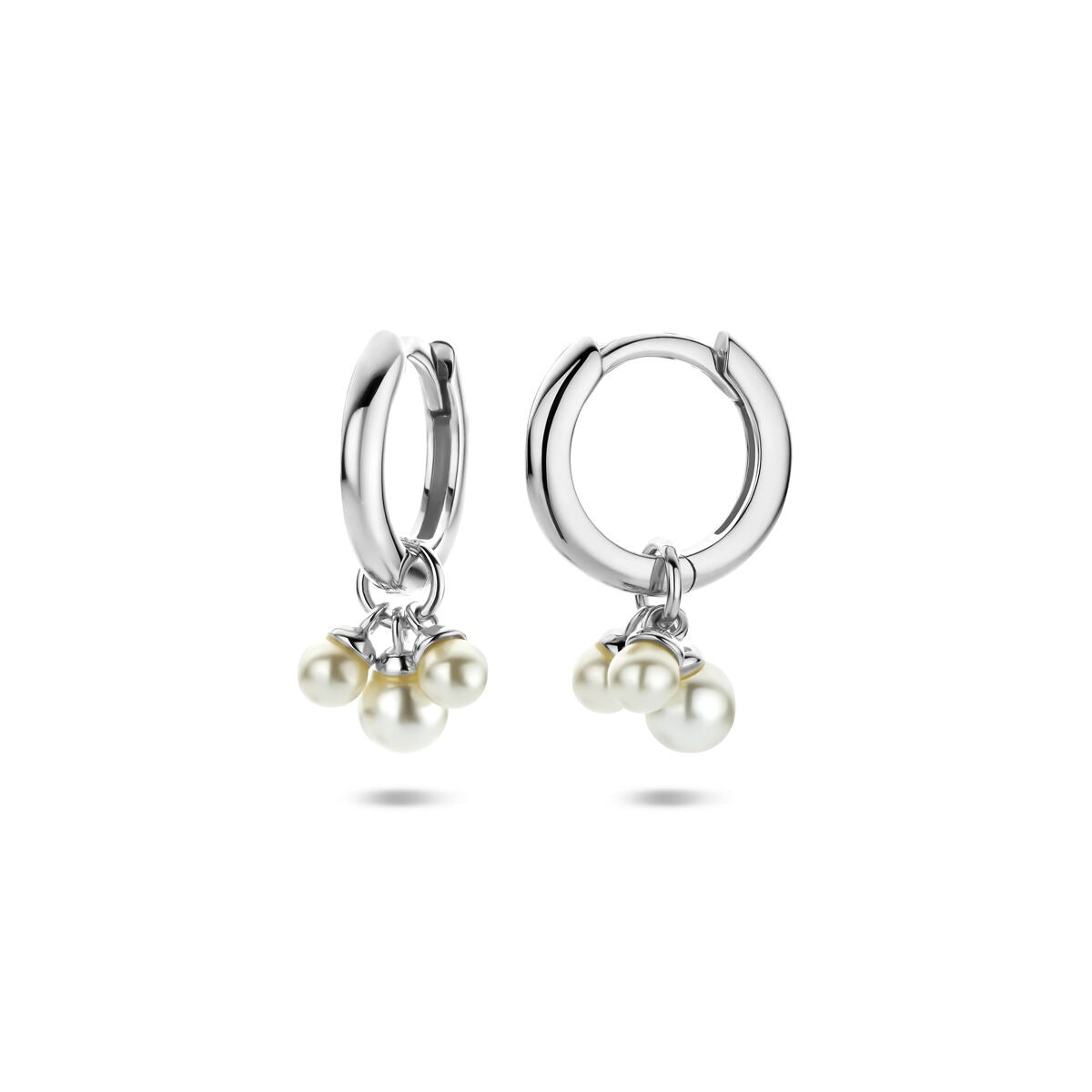 Aros de plata con perlas – rodiados