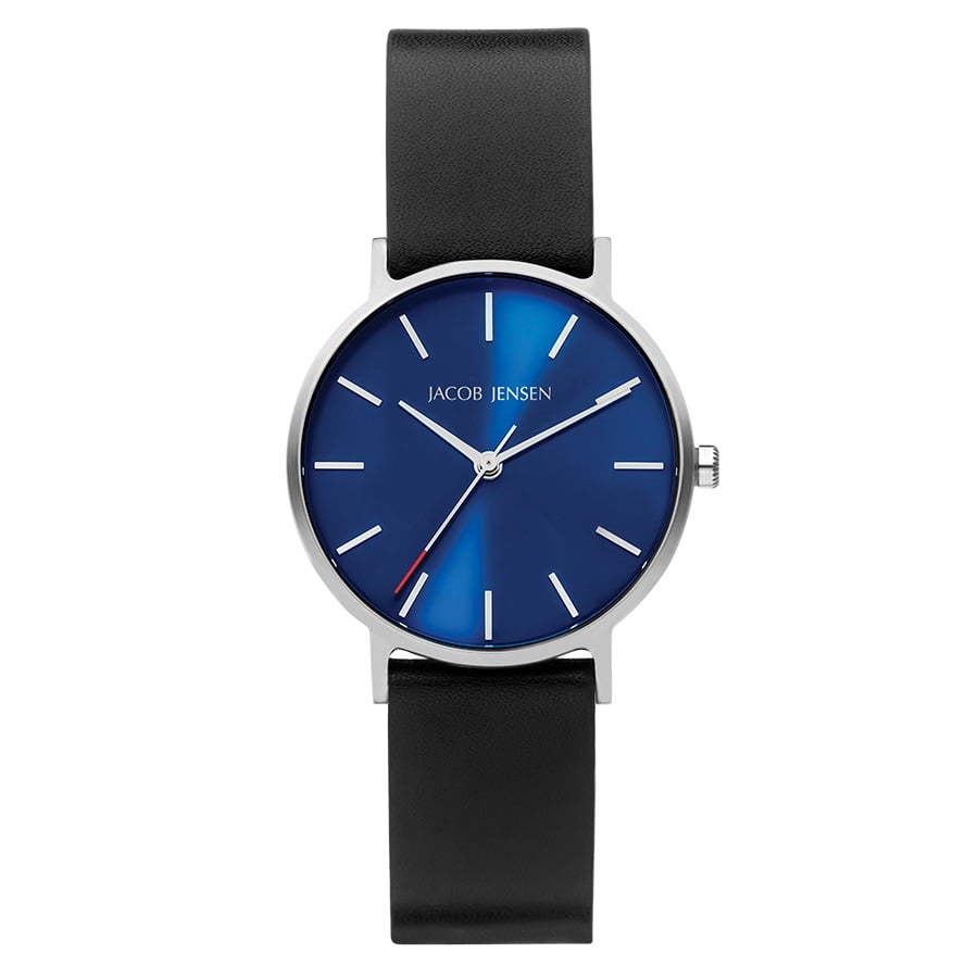Reloj con esfera azul, correa de cuero negra y detalles plateados.