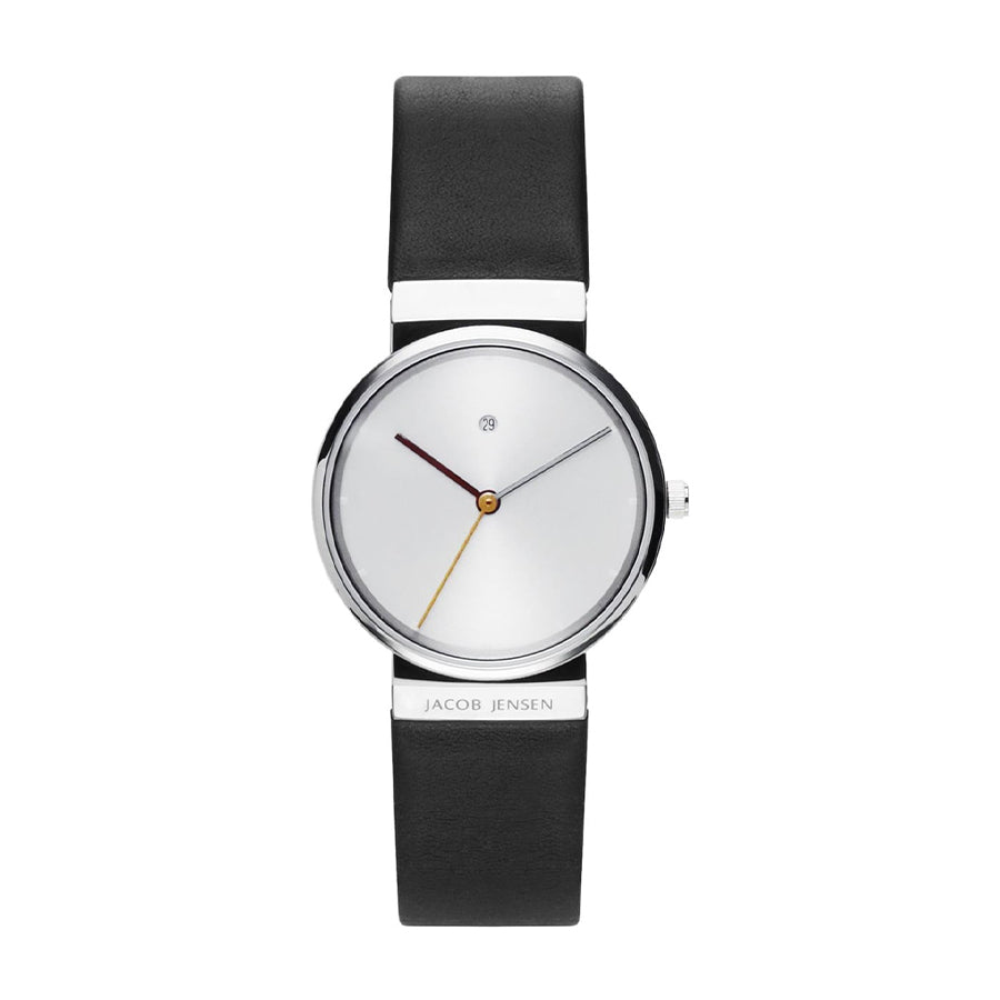 Reloj con esfera plateada, correa de cuero negra y detalles en amarillo y rojo.