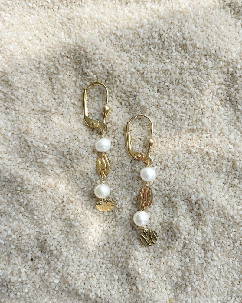 Aros de oro con colgantes largos y perlas – oro amarillo de 14 quilates