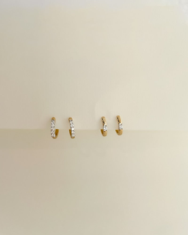 Aros de oro de 14 quilates con diamantes brillantes - Elegancia atemporal de mujer