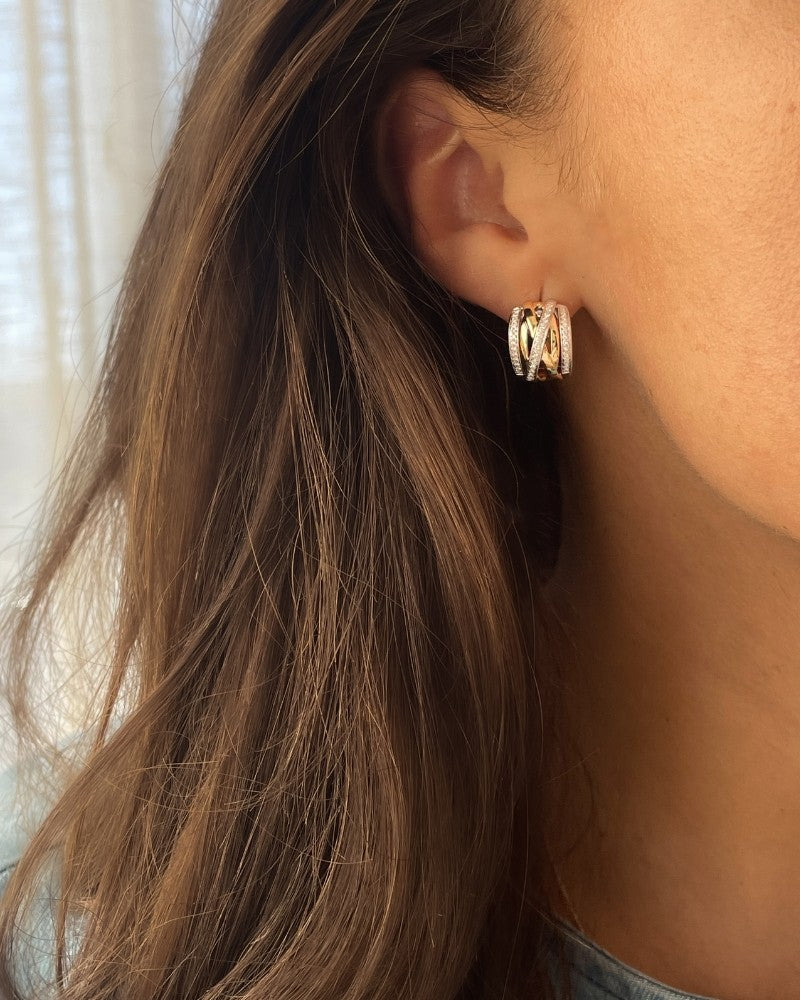 Aros Bicolor de Oro Amarillo y Oro Blanco con Diamantes – Aros de 14 Quilates con 0.36 Quilates de Brillantes