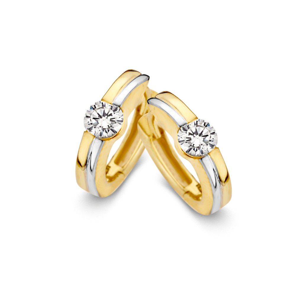Aros bicolores de oro con diseño moderno y circonitas brillantes.