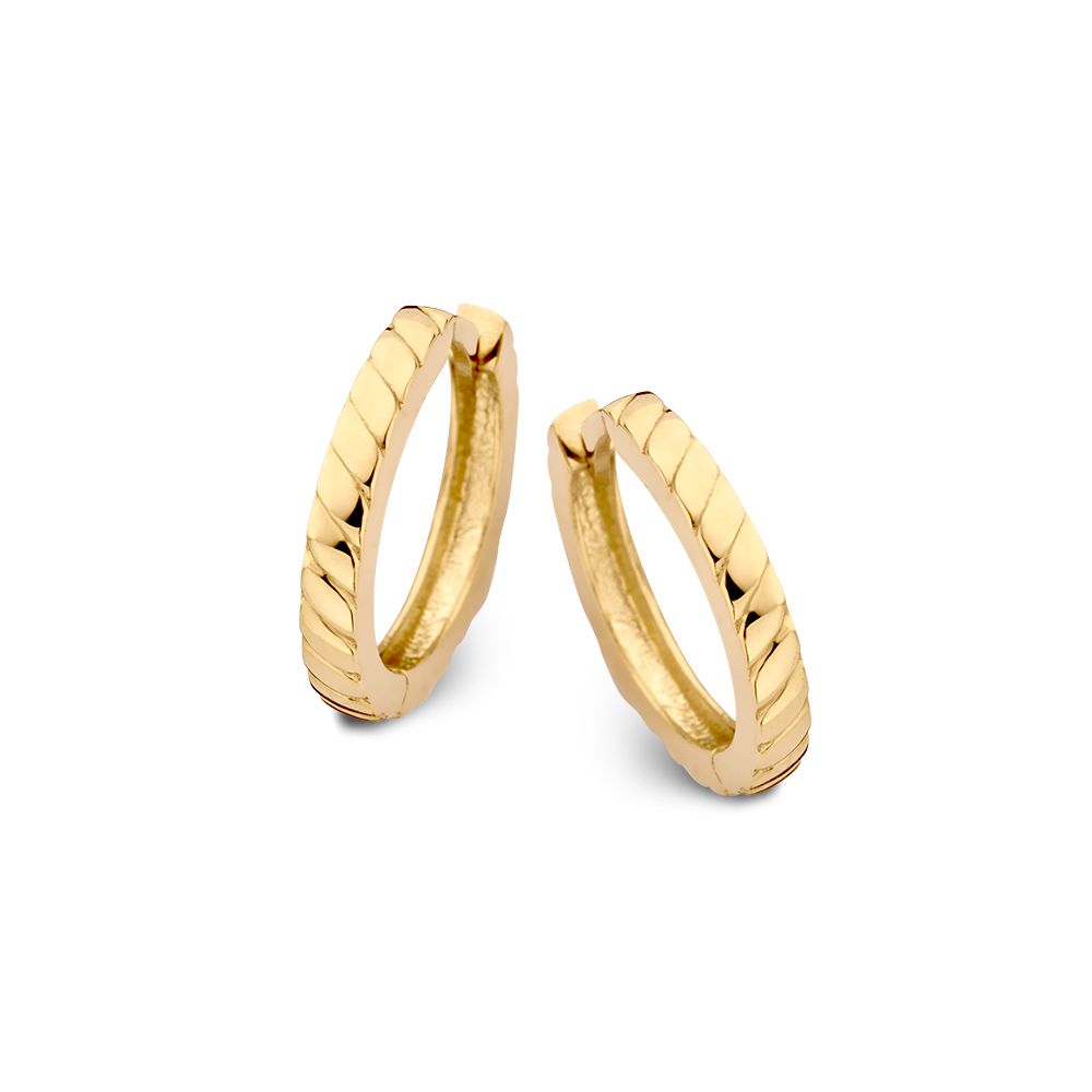 Pendientes de aro de oro amarillo de 14 quilates con diseño acanalado.