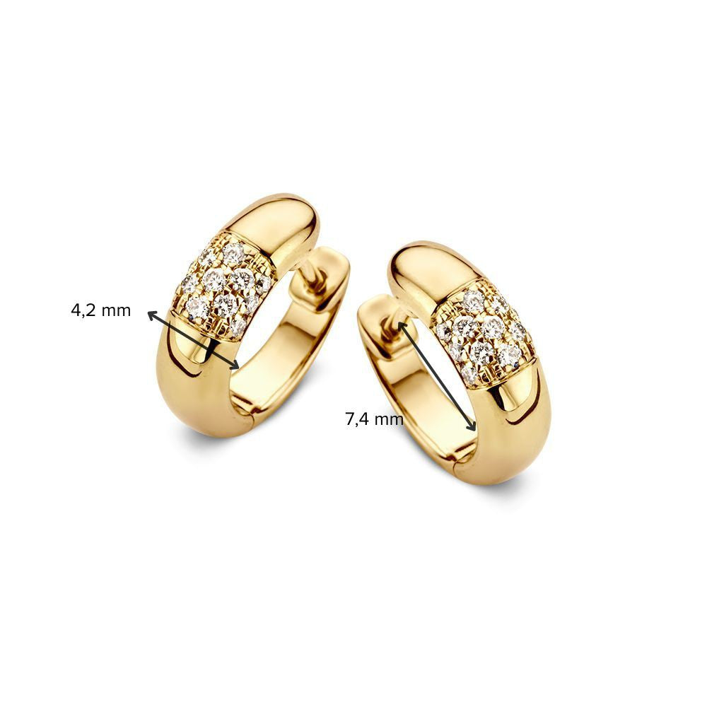 Elegantes Aros de Oro Amarillo con Diamantes en Corte Brillante