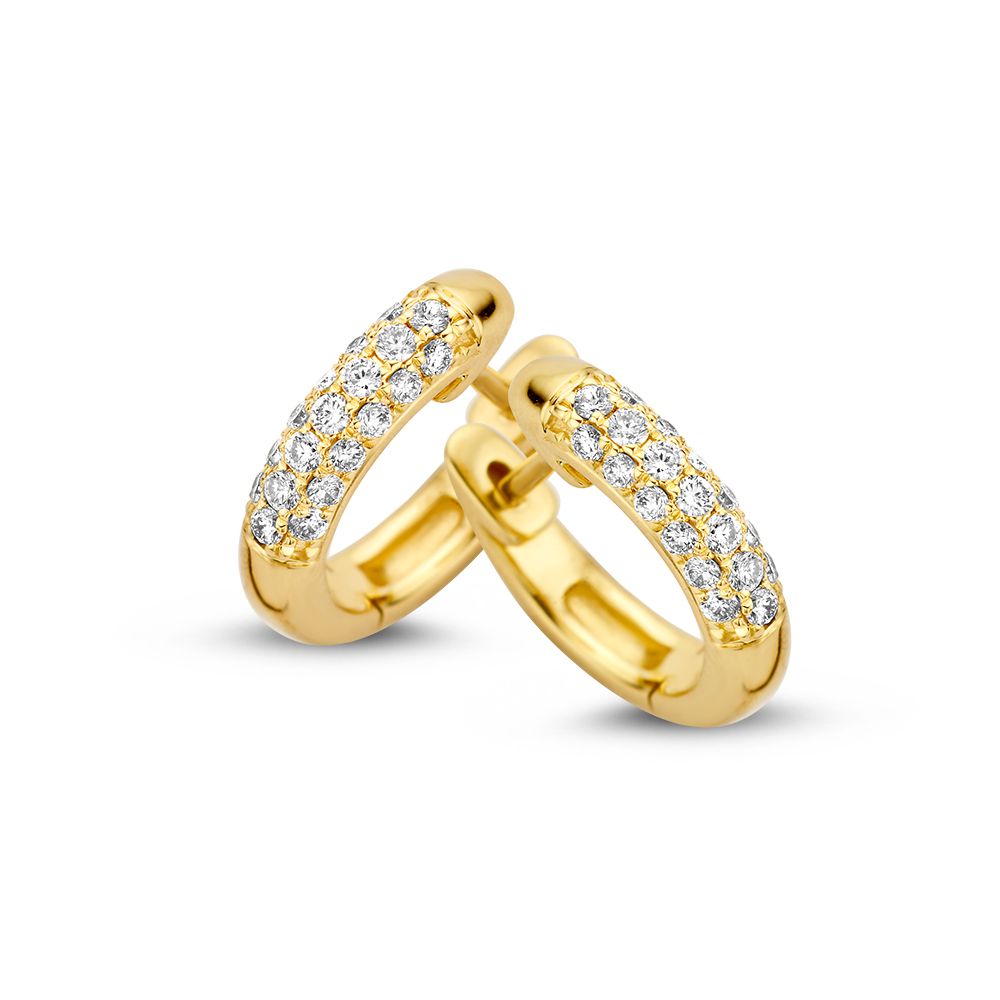 Aros de oro amarillo con diamantes, adornados con brillantes de 0,32 crt.