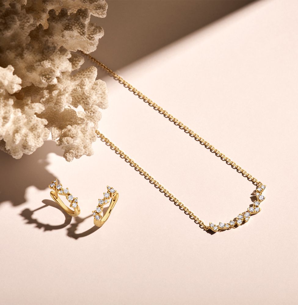 Geelgouden Oorringen met Diamant: Verfijnde Elegantie en Schitterende Luxe 0,32 crt.